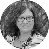 Amy Bayersdorfer Headshot